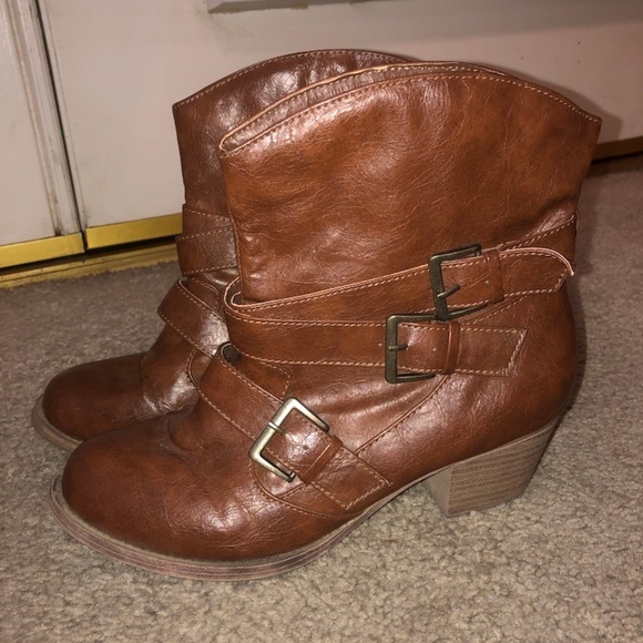Women's Brown Mudd Ankle Boots, Heels Size 10 - Picture 1 of 5